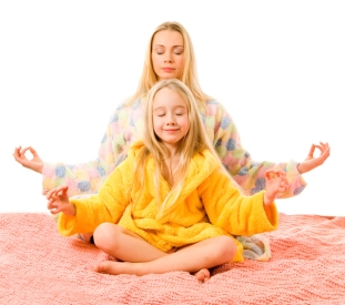 Mutter und Kind Yoga